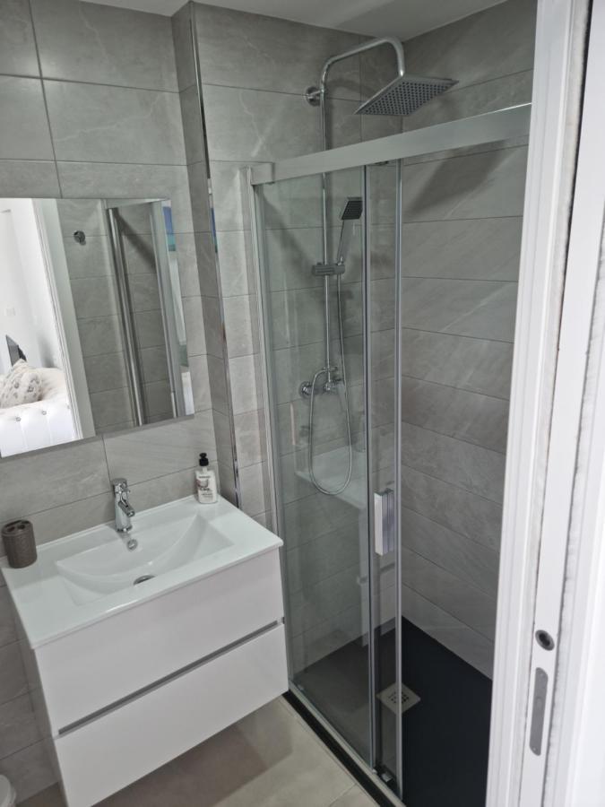 Apartamentos Elemar Free Luggage Storage Malaga Ngoại thất bức ảnh